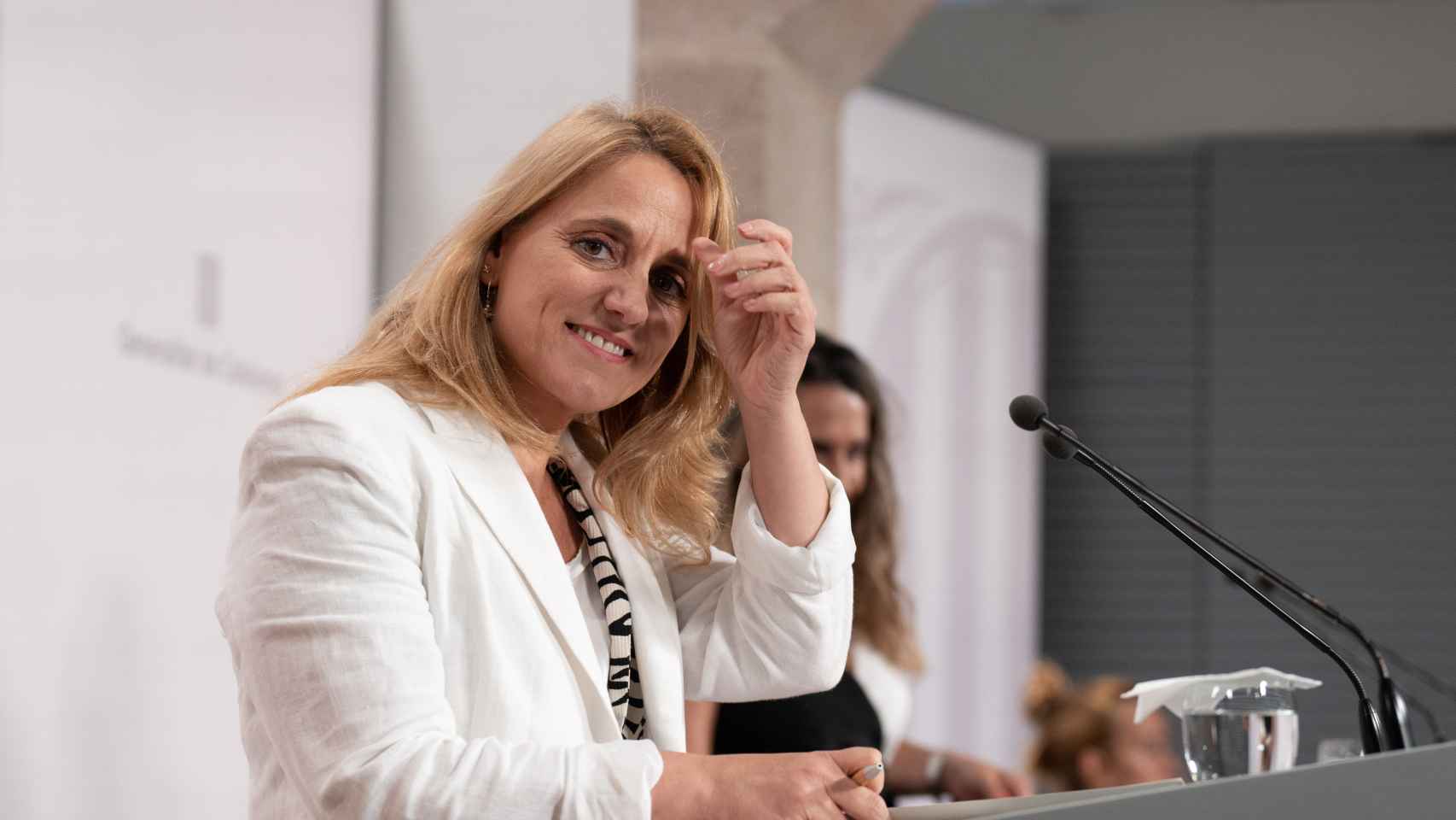 La 'consellera' de Economía, Natàlia Mas, durante una rueda de prensa