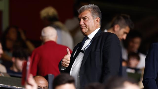 Joan Laporta, en el palco antes de un partido del Barça