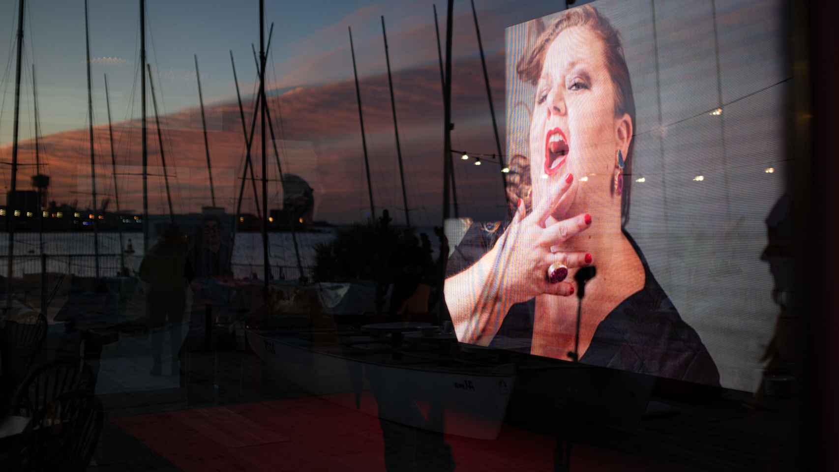 Detalle de la fotografía de Itziar, durante un homenaje póstumo a la actriz Itziar Castro, en el restaurante Red Fish