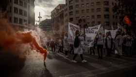 La manifestación de sanitarios en huelga en Barcelona ayer