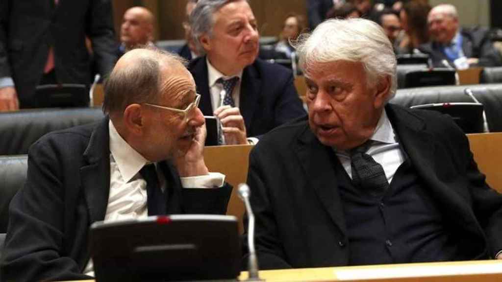 Javier Solana y Felipe González en un acto del 2019