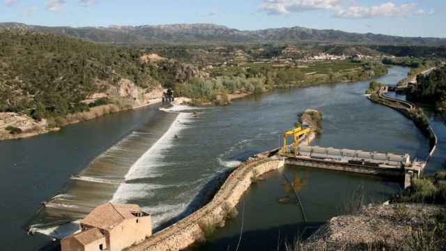 El río Ebro en la ciudad de Tortosa