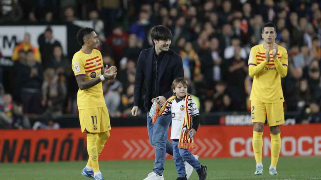 David Silva recibe un merecido homenaje en Mestalla