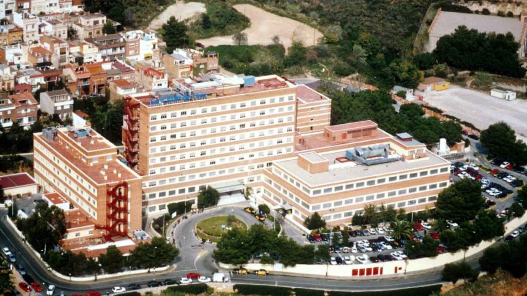 Vista aérea del Hospital Sant Joan de Déu en la década de 1980