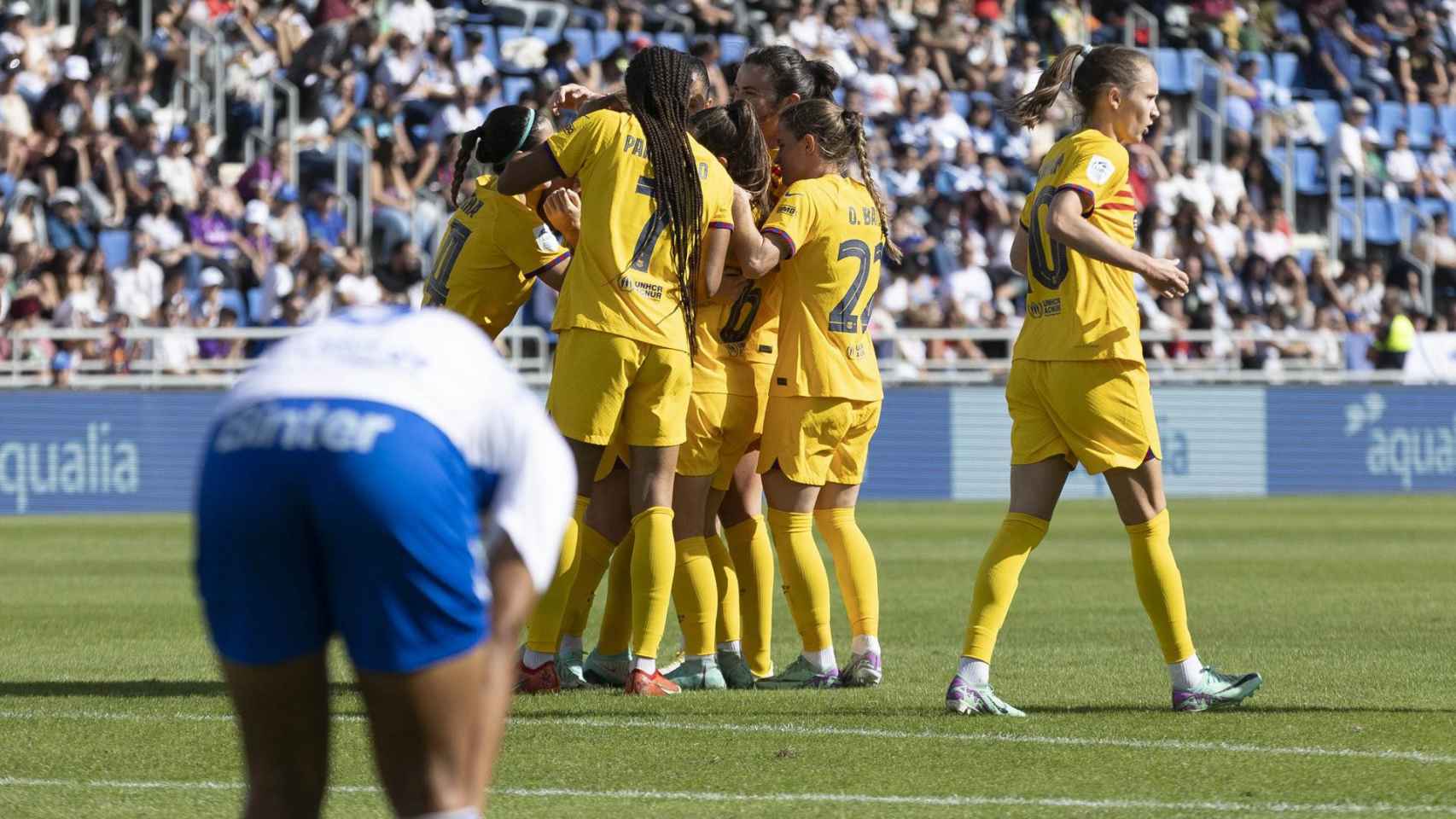 Las jugadoras del Barça celebran un gol en Tenerife