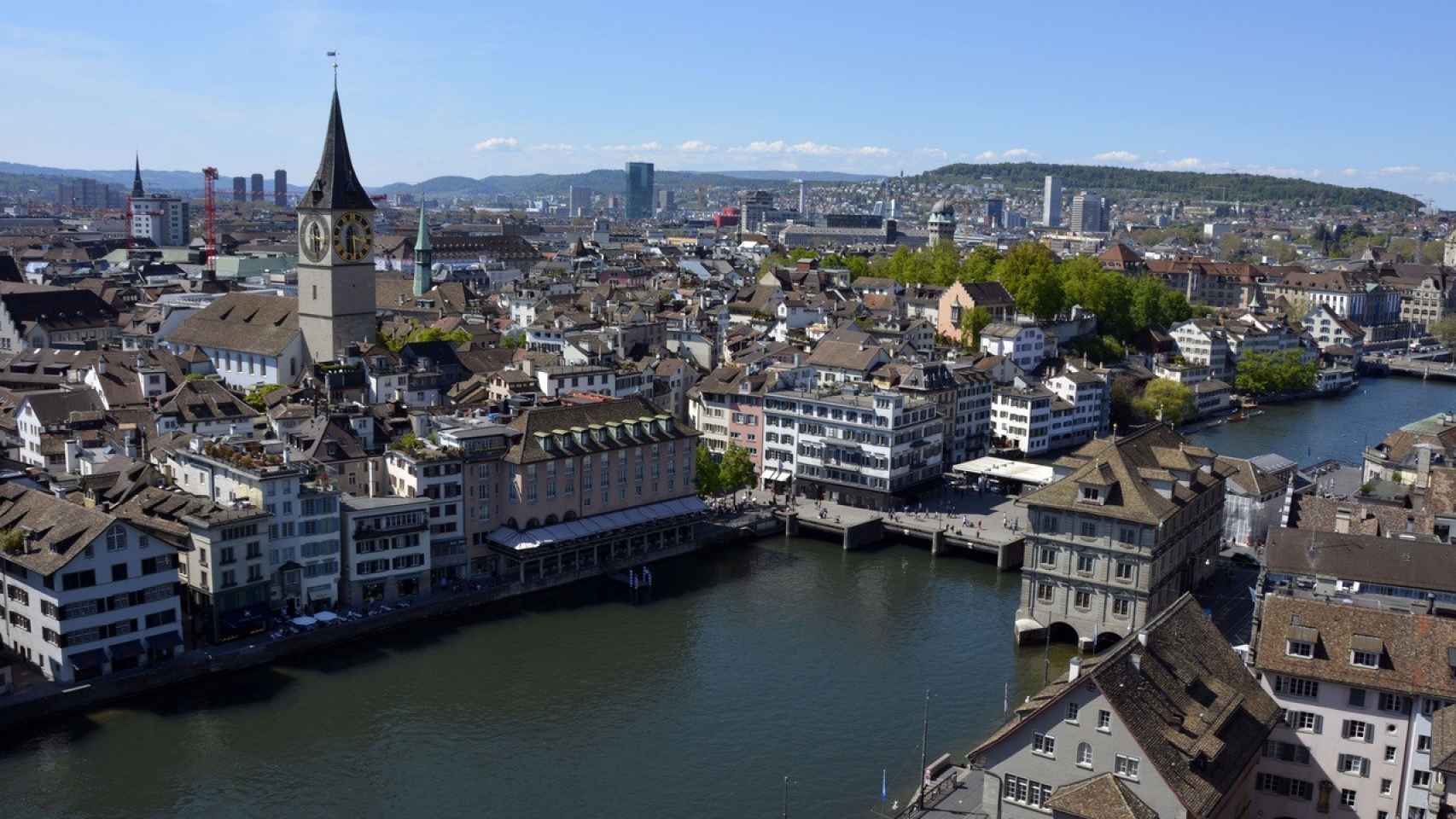 El Lago Zurich es el principal punto de interés de la ciudad helvética