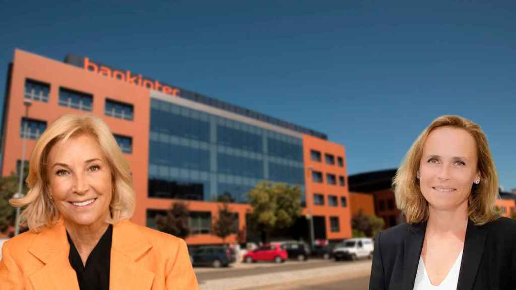 María Dolores Dancausa (i) y Gloria Ortiz (d), directora de banca comercial de Bankinter y futura consejera delegada