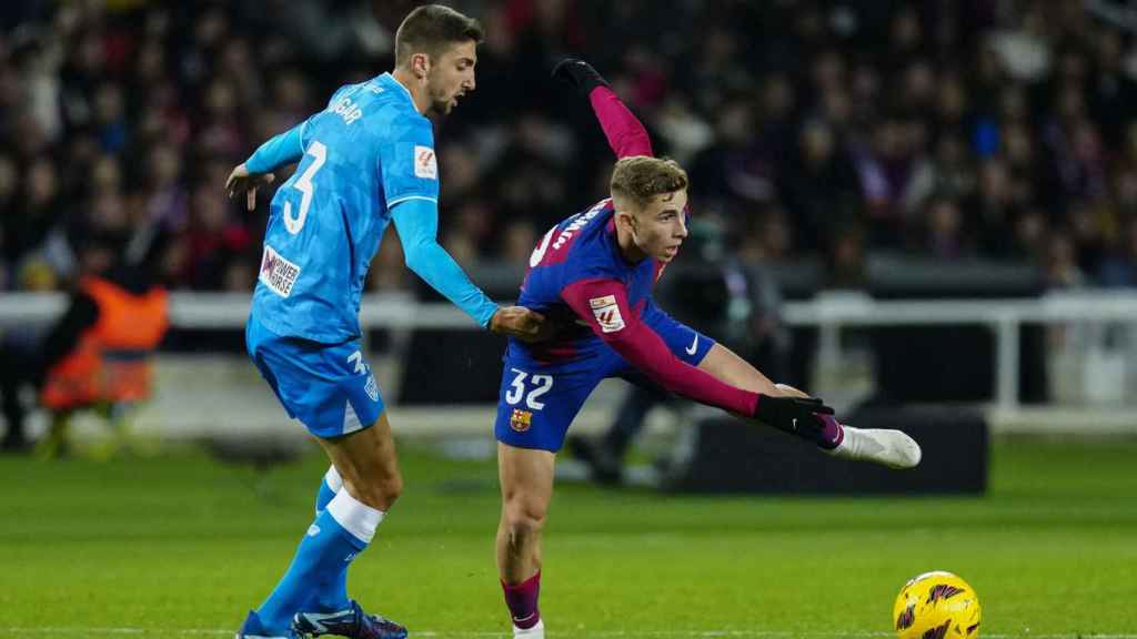 Fermín López, en un lance del partido entre el Barça y el Almería