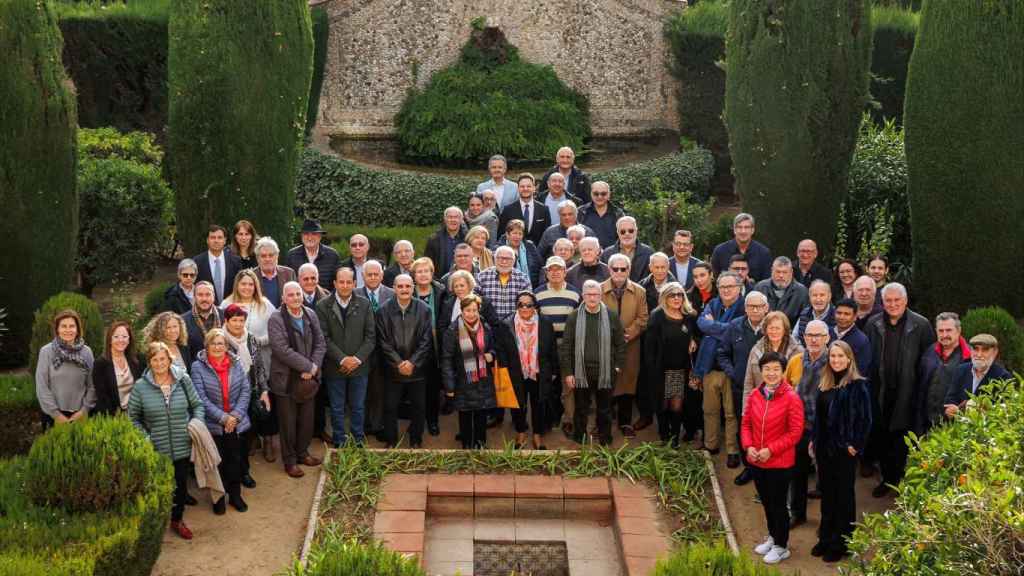 Fotografía de familia tras el  Foro de Diálogo con la sociedad