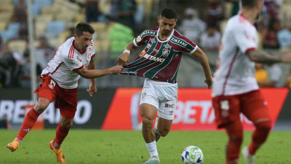 André Trindade, conduciendo el balón durante el Mundial de Clubes