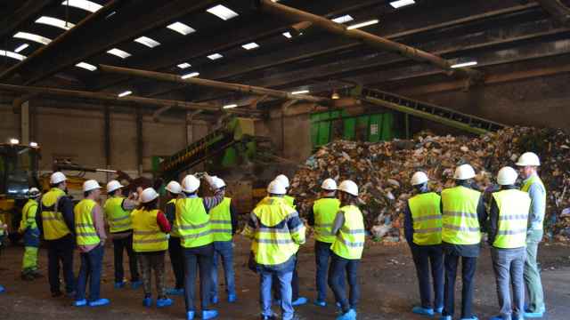 El interior de la planta de reciclaje de Can Barba, que da cobertura a 15 municipios del Vallès Occidental