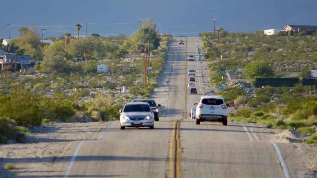 Carretera con coches