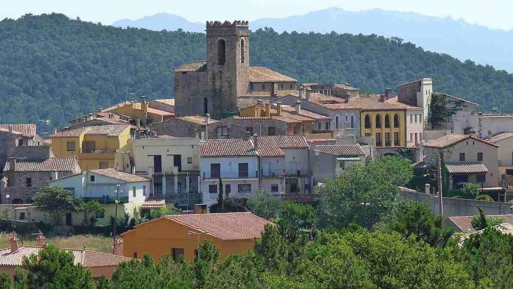 Darnius cuenta con una iglesia románica del siglo XII