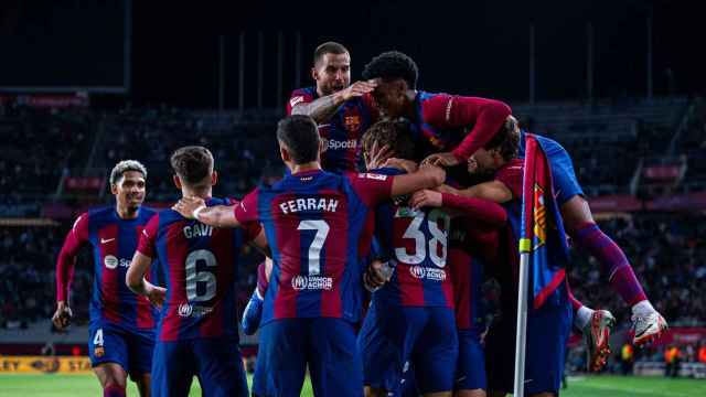 Los futbolistas del Barça festejan el triunfo obtenido contra el Athletic Club