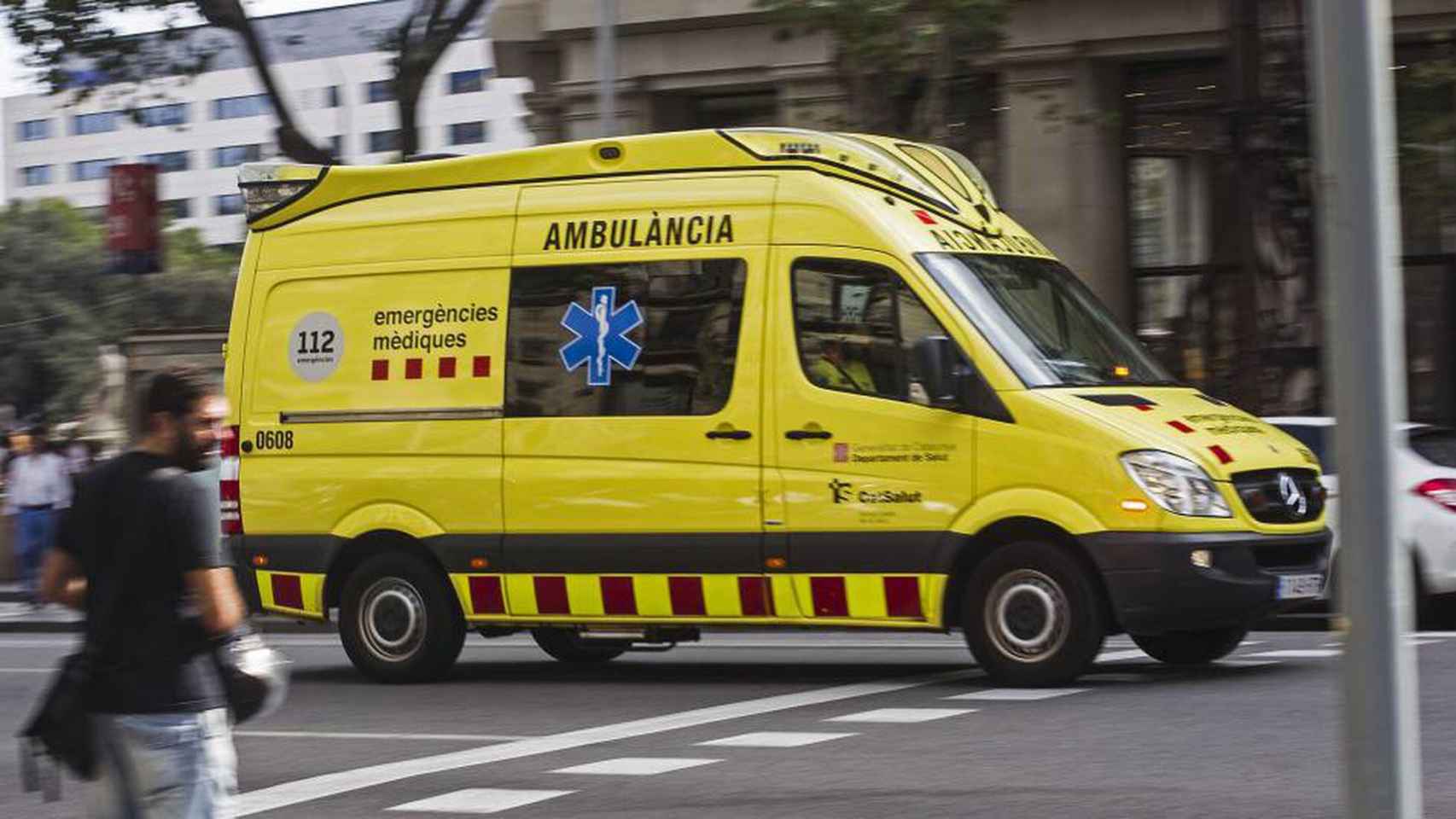 Una ambulancia del SEM en Barcelona ciudad