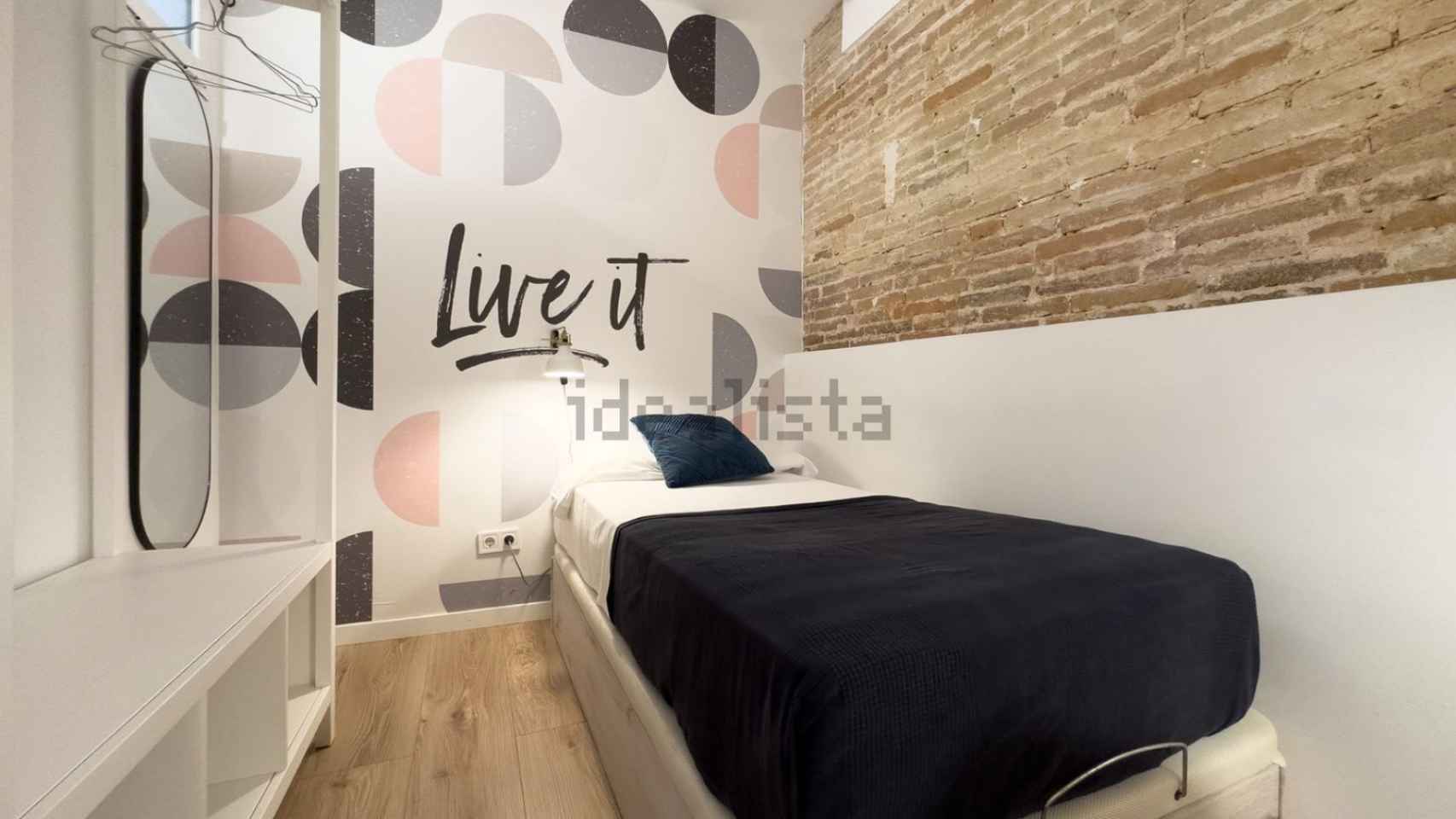 Una habitación en alquiler por 500 euros mensuales en la barcelonesa calle Escudellers, en el barrio Gótico