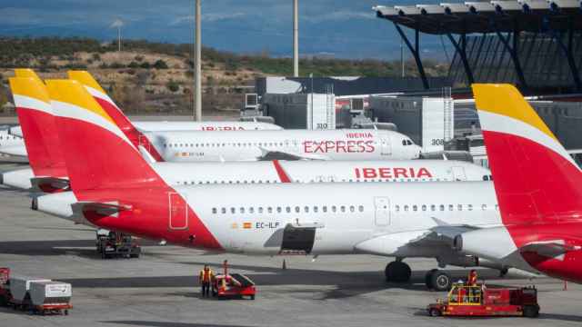 Aviones de Iberia estacionados en el aeropuerto de Madrid Barajas