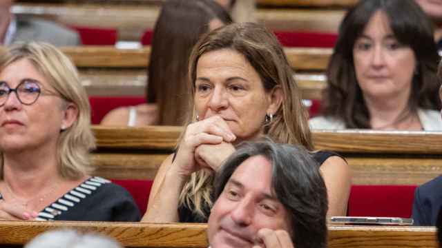 La diputada de Junts, Cristina Casol, en el hemiciclo del Parlament