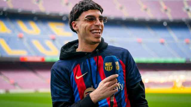 El rapero puertorriqueño Luar La L, en una visita al Camp Nou