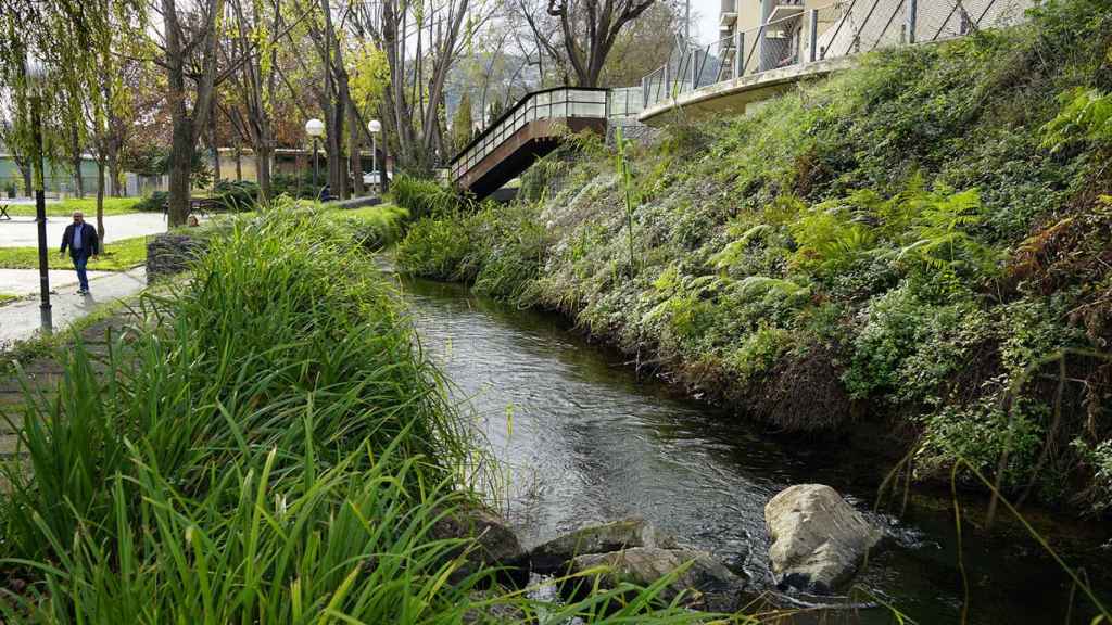 El canal hidráulico a cielo abierto en Montcada i Reixac