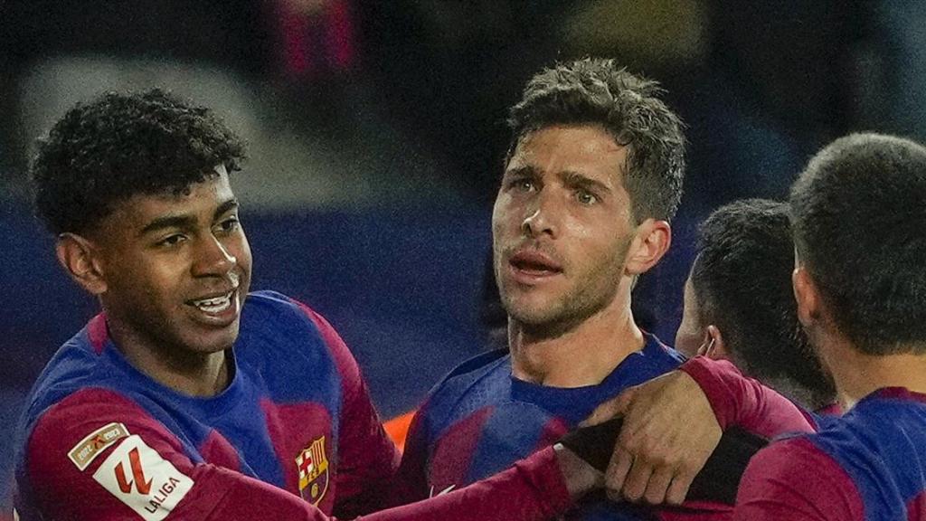 Sergi Roberto, celebrando uno de sus goles contra el Almería