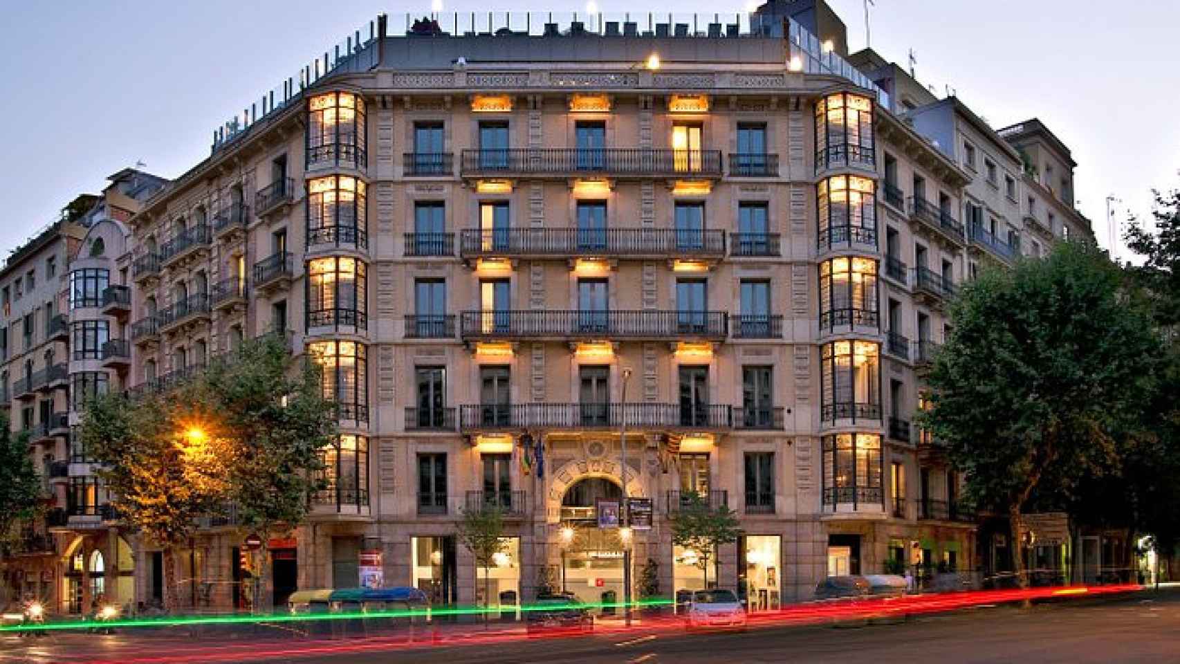 El Hotel Axel Barcelona, en el crepúsculo