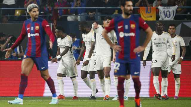 Ronald Araujo pide explicaciones tras encajar el segundo gol del Real Madrid en la Supercopa