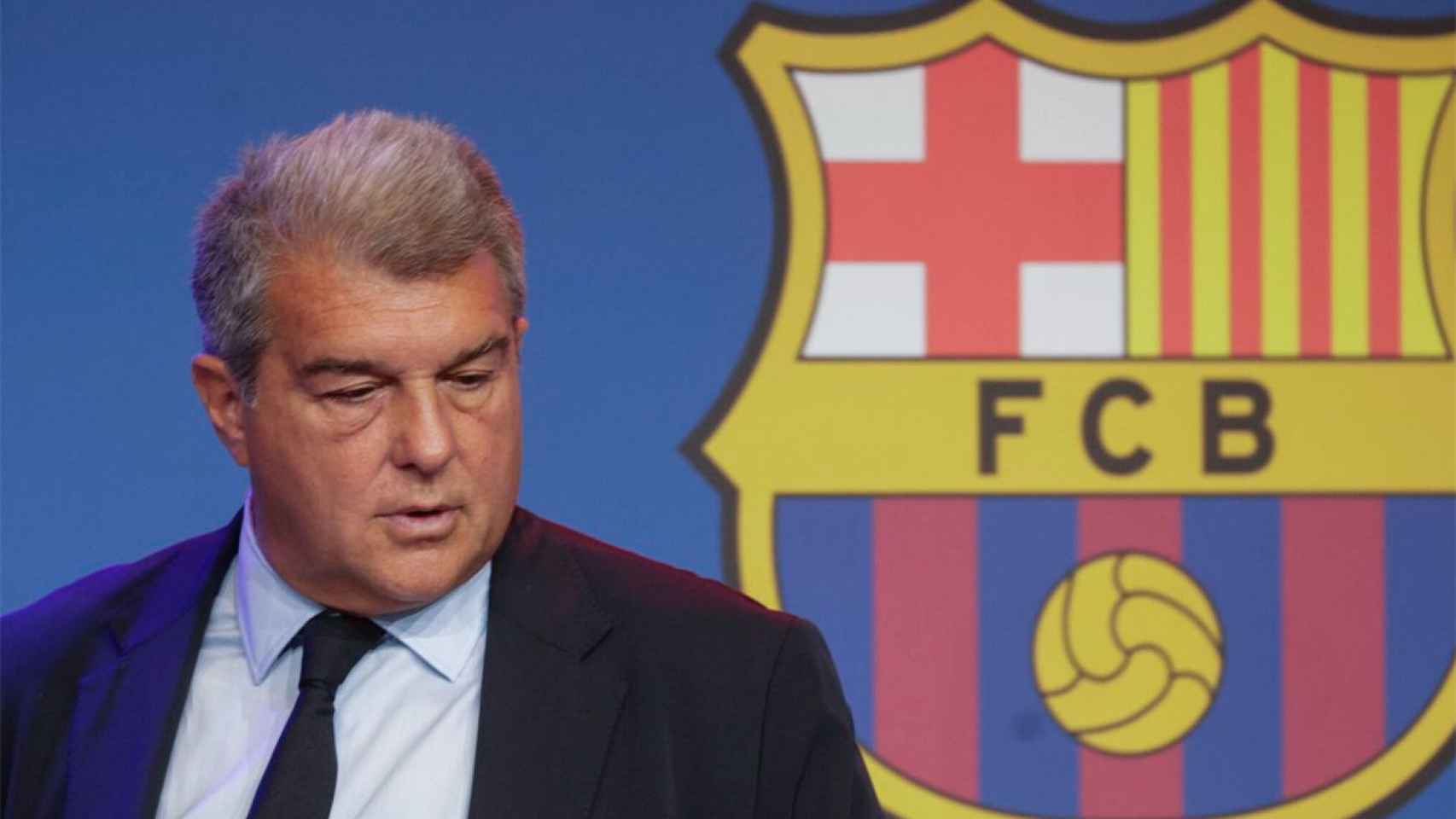 Joan Laporta, cabizbajo por la crisis del FC Barcelona