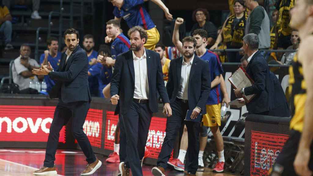 El banquillo de Roger Grimau, celebrando el triunfo contra Lenovo Tenerife