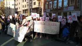 Protestas de familias de alumnos del colegio Maristes de Sants-Les Corts de Barcelona en una protesta