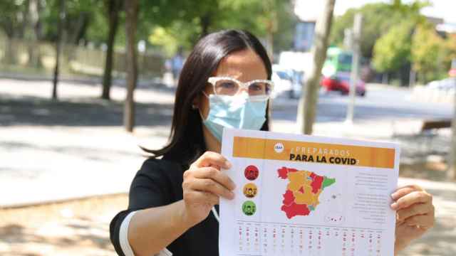 Cinta Pascual, fundadora de L'Onada, investigada por los Mossos, en una rueda de prensa