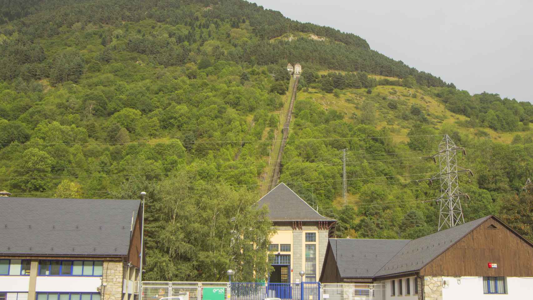 Una central hidroeléctrica en el Pirineo aranense