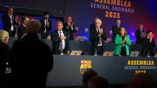 La directiva de Joan Laporta en la asamblea de socios del Barça de 2023