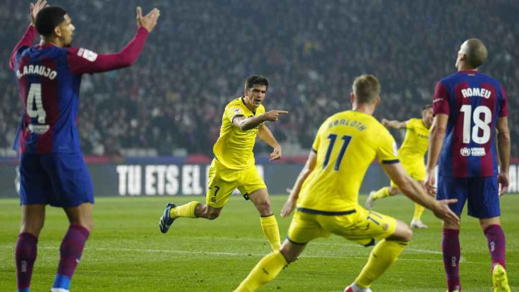 El Barça, lamentando el gol inicial de Gerard Moreno