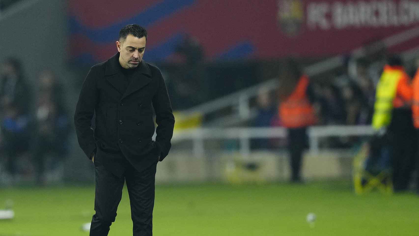 La frustración de Xavi durante la derrota del Barça contra el Villarreal