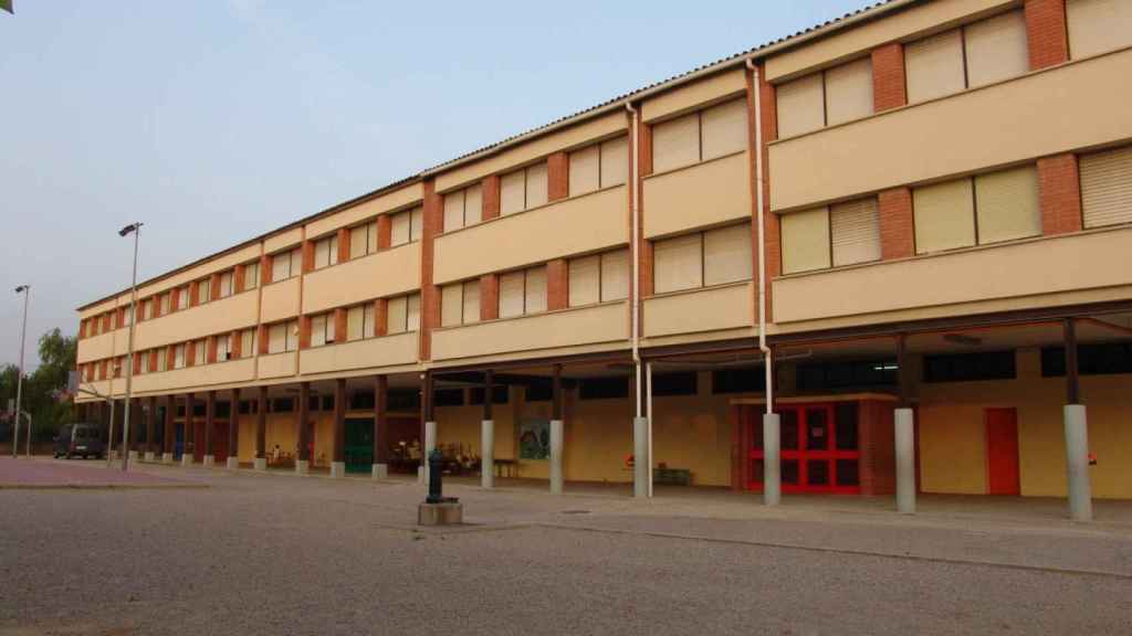 La escuela Elisa Badia de Barberà del Vallès acogió durante sus primeros cursos a los alumnos del Marta Mata antes de su construcción