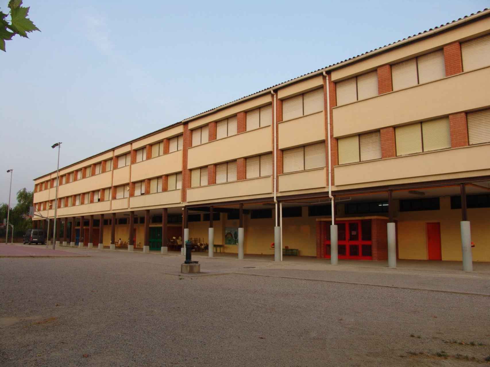 La jefa de estudios de la escuela intervenida en Sabadell provocó otro  escándalo en Barberà del Vallès