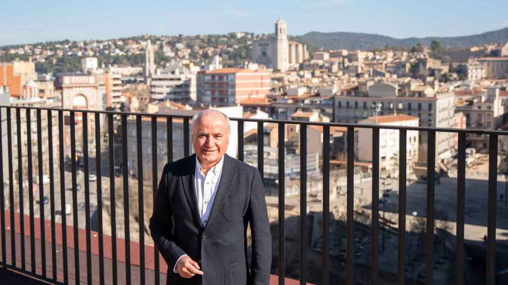 Jaume Fàbrega en el edificio de la Cámara de Comercio de Girona