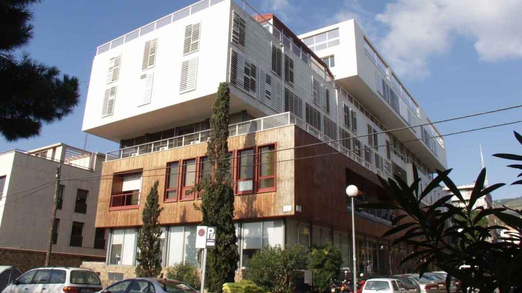 Sede del Colegio de Médicos de Barcelona en el Paseo de La Bonanova