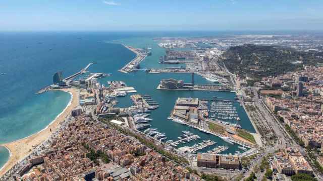 Imagen aérea del Puerto de Barcelona, donde se celebrará la Copa América en agosto