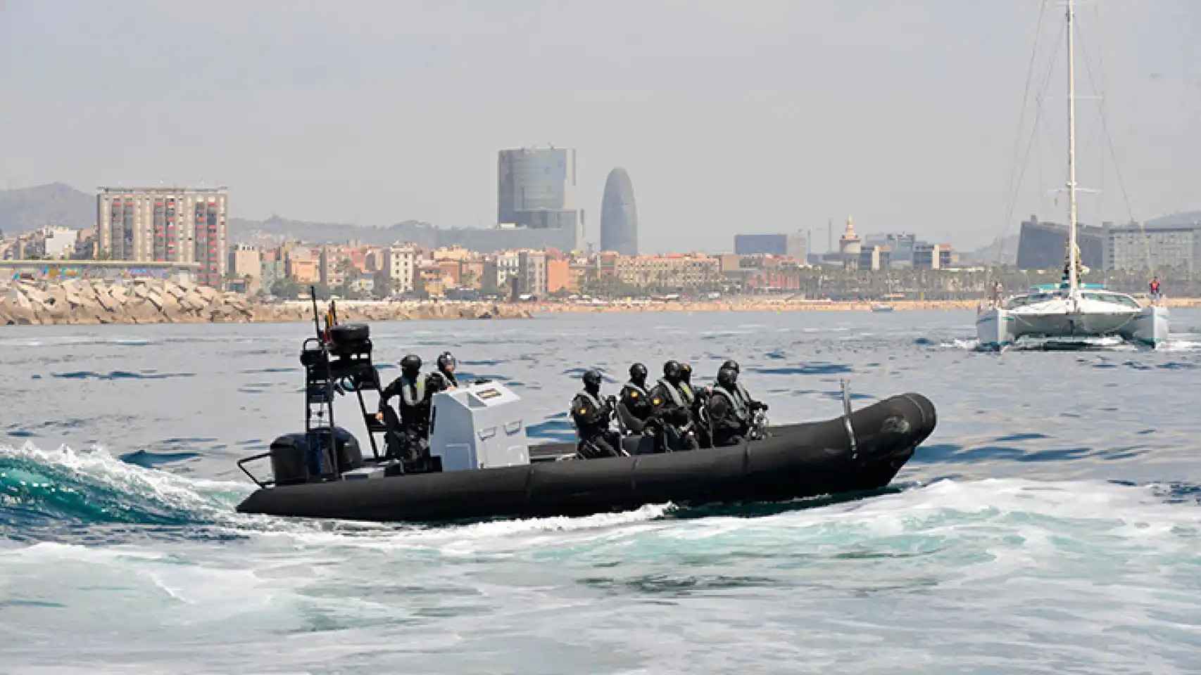 Ejercicio de la Guardia Civil en el litoral de Barcelona