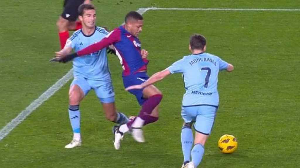 El penalti no pitado sobre Vitor Roque en el Barça-Osasuna