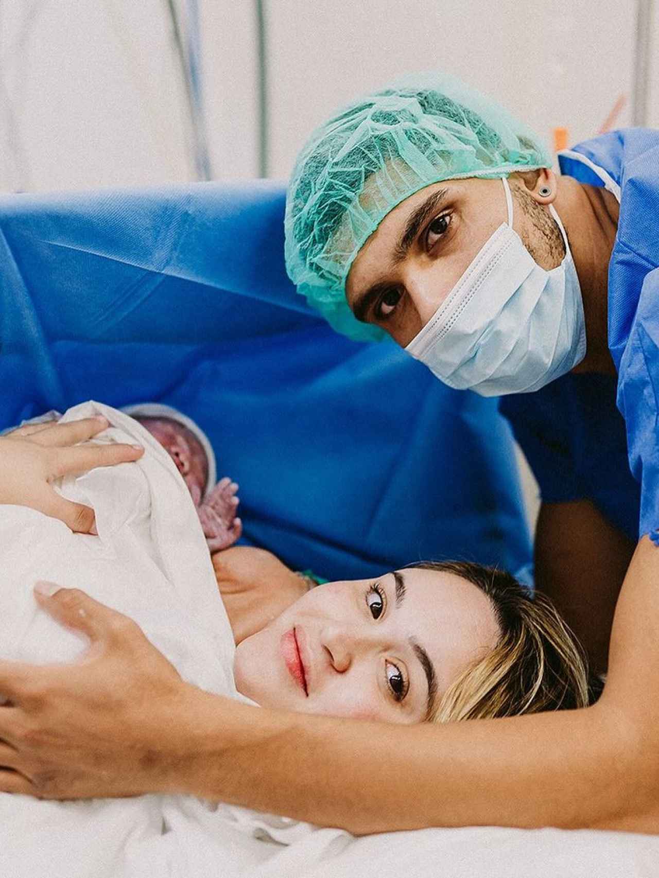 Araujo y su esposa celebran el nacimiento de su segunda hija