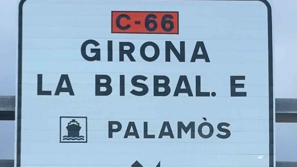 El cartel de la C-66 cuenta con hasta tres errores