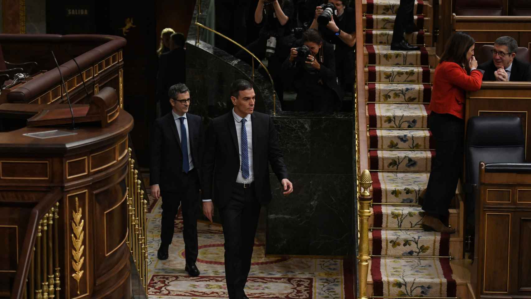El presidente del Gobierno, Pedro Sánchez, y el ministro Félix Bolaños en el Congreso