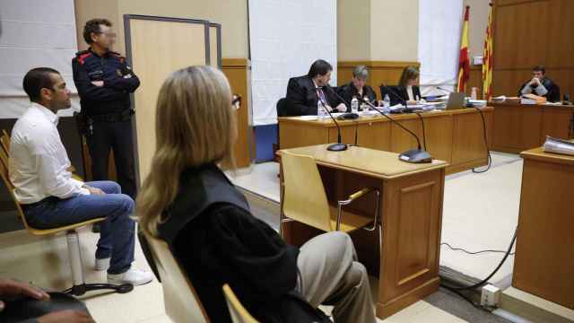 Dani Alves en la Audiencia de Barcelona durante el juicio por una presunta violación en los baños de Sutton