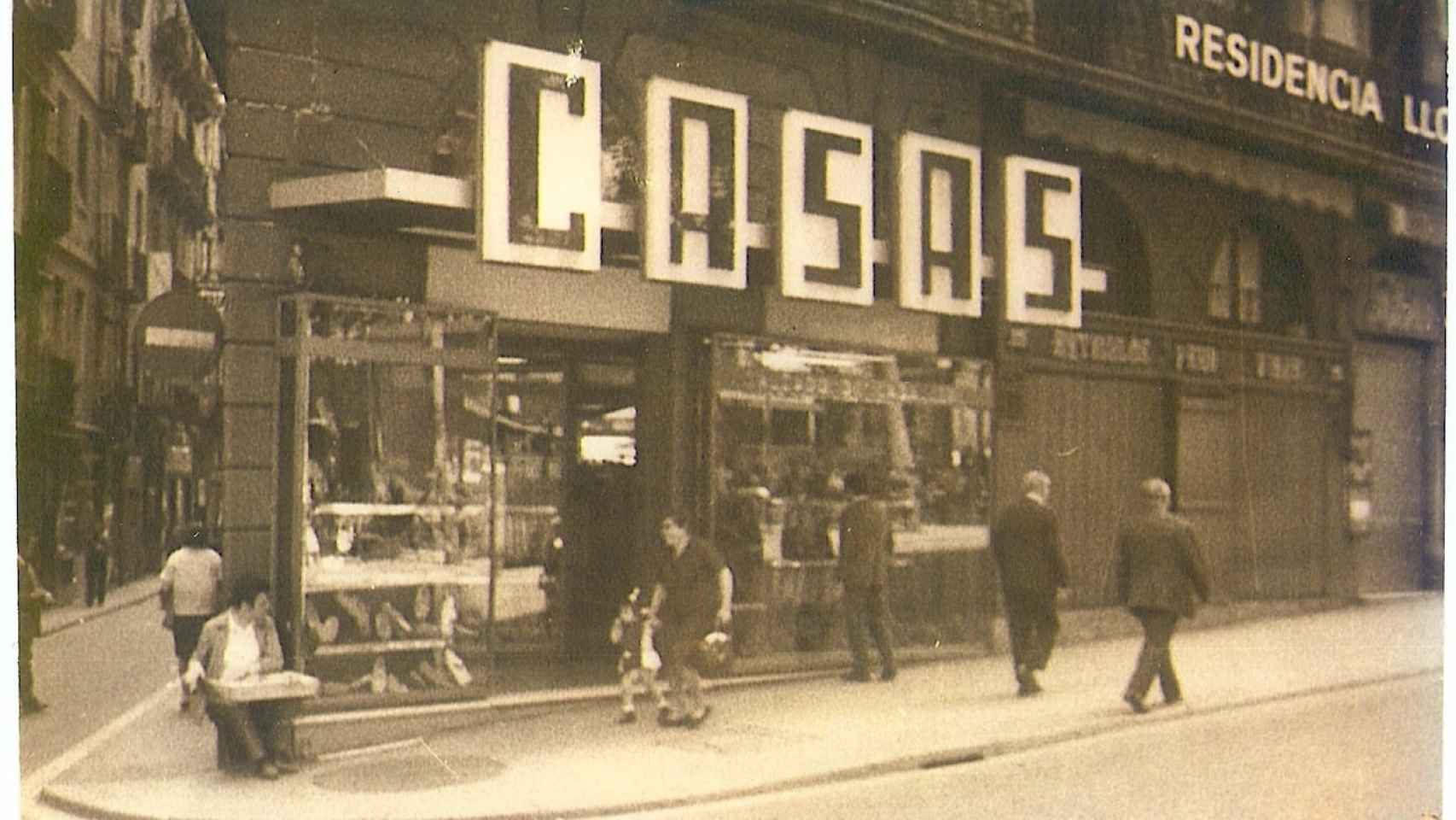 La tienda de Casas en Las Ramblas, su lugar más icónico de Barcelona, en 1964