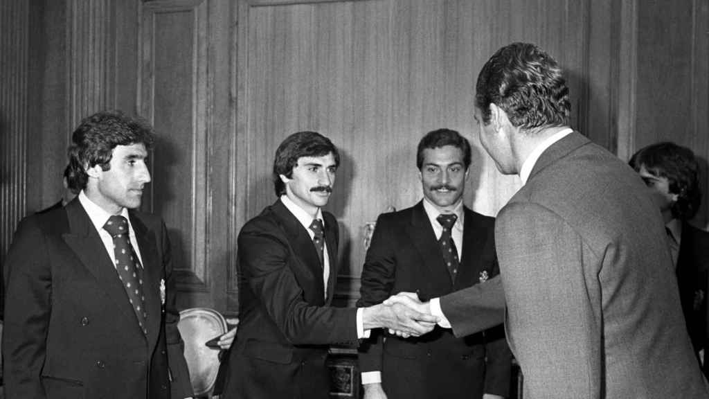 Miguel Ángel saluda al Rey Emérito Juan Carlos I