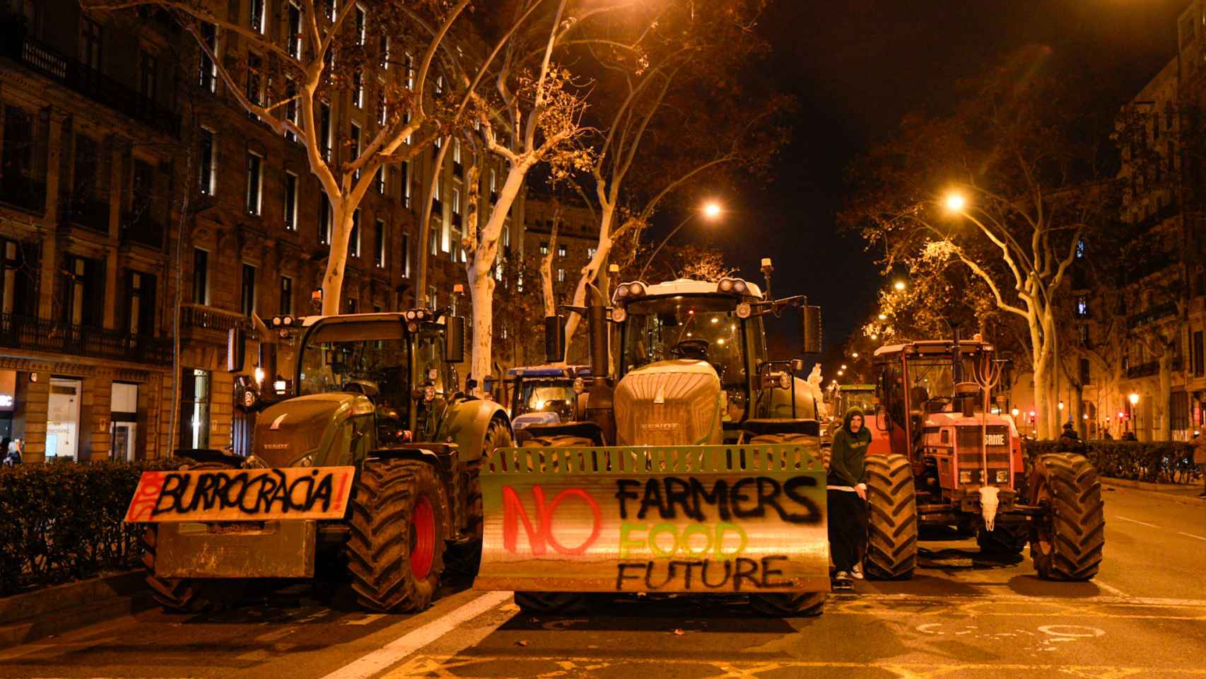 Tractores parados en el centro de Barcelona