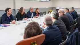Laporta y Elena Fort, en una reunión con los grupos de opinión del Barça